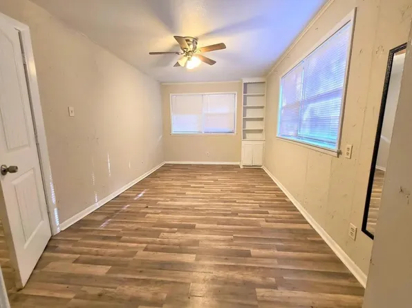 4504 Stonewall St, Greenville, TX 75401