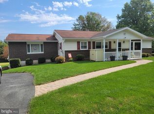 911 Dallas Dr, York, PA 17406
