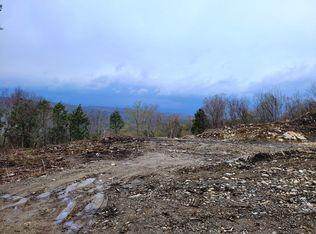 2 County Rd, Huntington, MA 01050