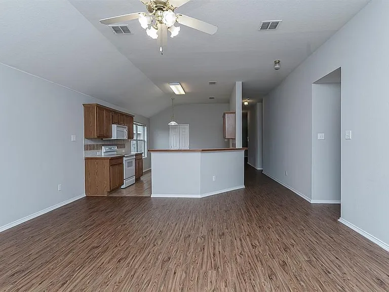 8448 Prairie Fire Dr — Photo 21