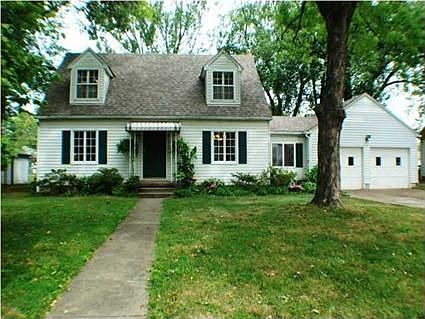 1st image of 1928 E Blackford Ave