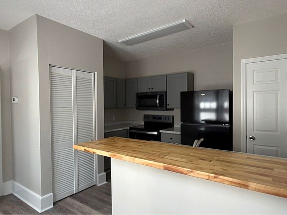 4th image of 800 Wells Ave SE Unit B