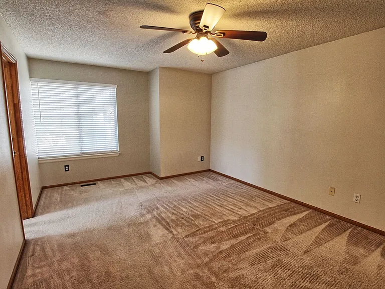 10732 Kimball St — Photo 11