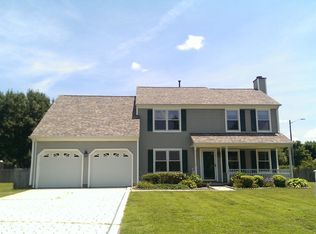 1305 Hillside Ct, Chesapeake, VA 23322