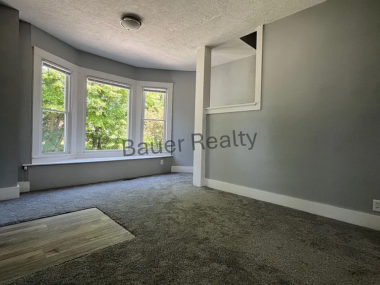 58 E Main St — Photo 7