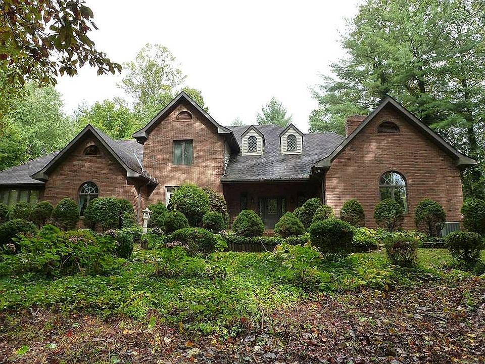 1st image of 42 Mountain Lake Dr