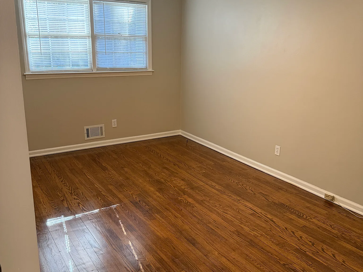 2 bed, 817 sqft, $2,250 — Photo 3