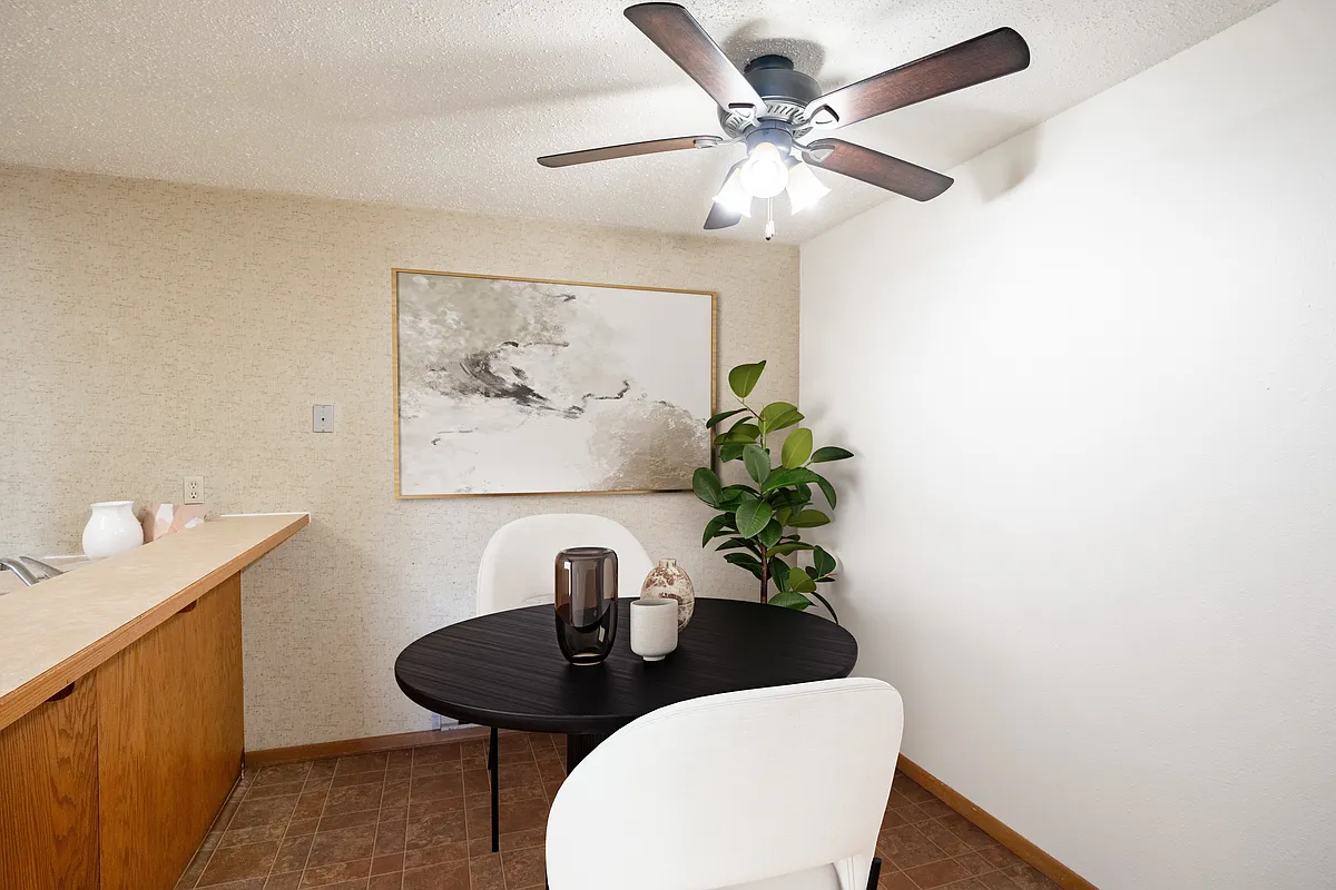 Fargo, ND Cedar Pointe Apartments | Dining - Cedar Pointe