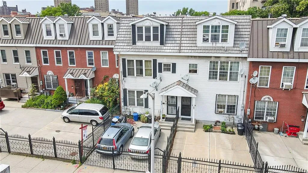 633 Fox St photo 1