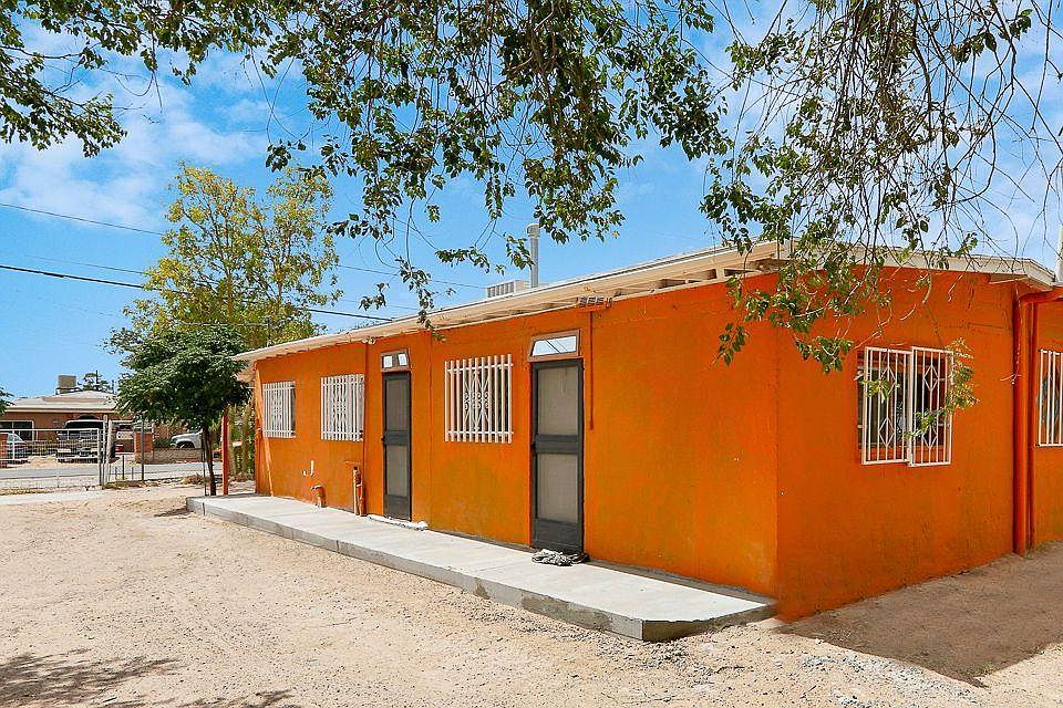 1st image of 756 Agua Clara St