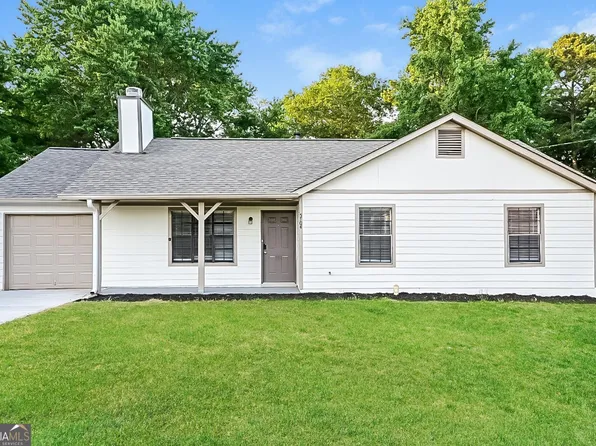 5704 Phillips Dr, Morrow, GA 30260