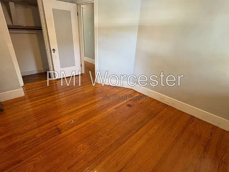 465 Chandler St — Photo 17