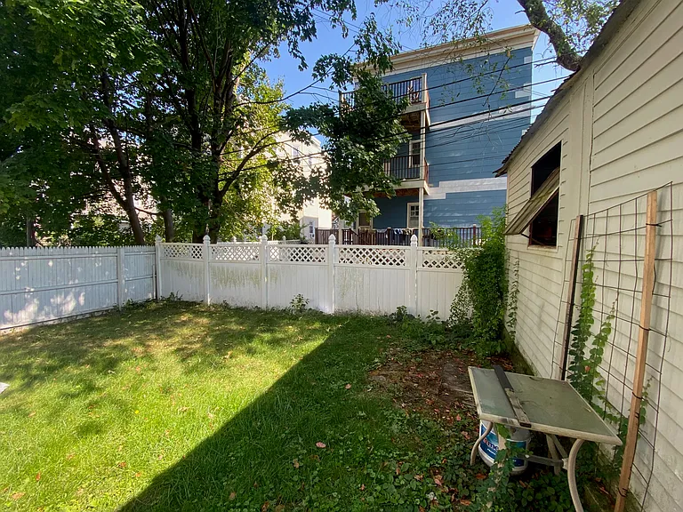 28 Aldrich St #1 — Photo 17