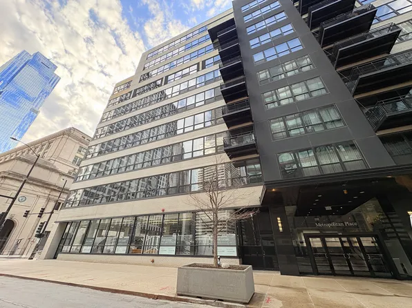 130 S Canal St APT 9M, Chicago, IL 60606