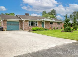 128 Allison Rd, Brevard, NC 28712