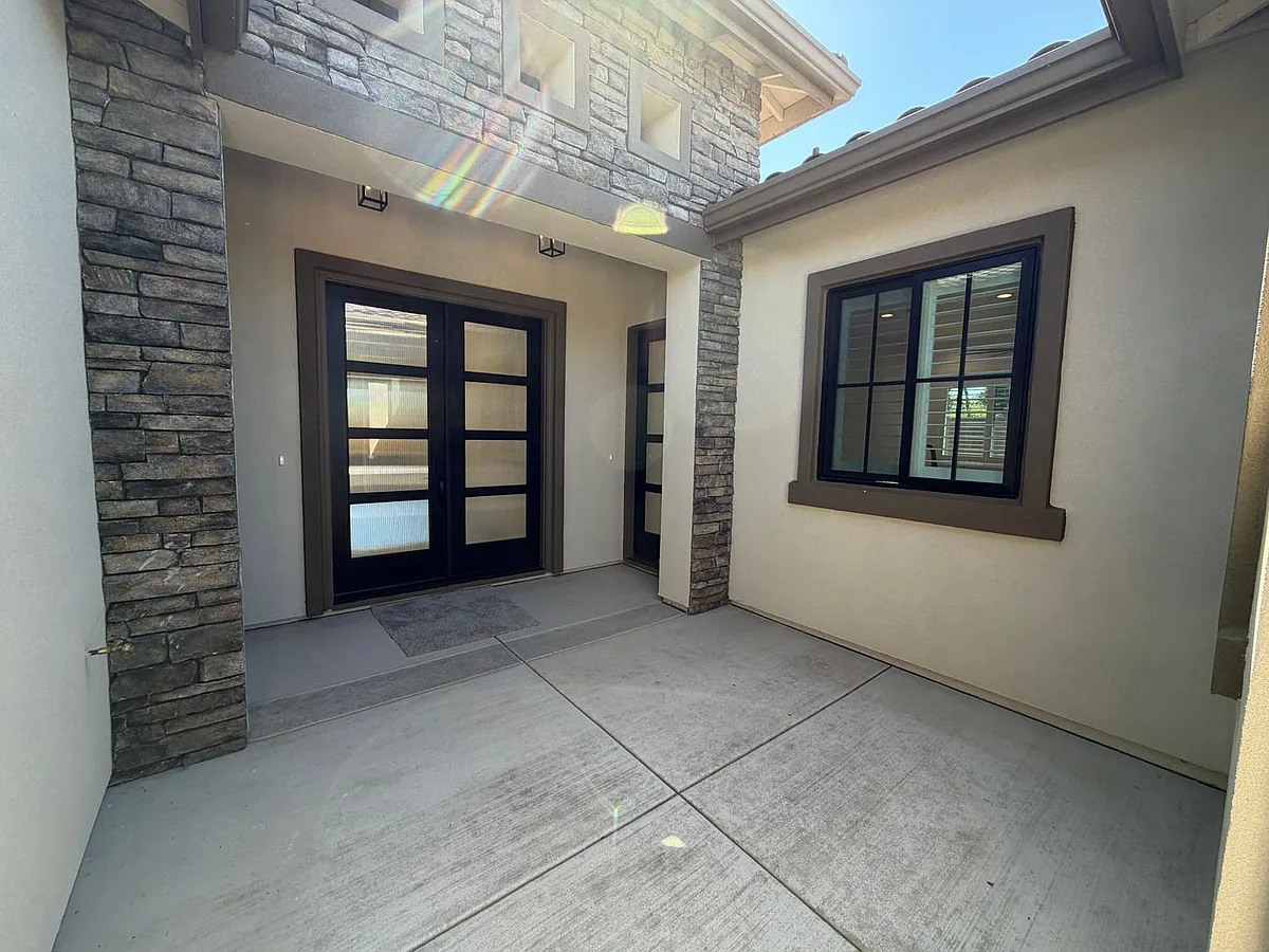 Building Photo - 9316 Cruz Ct