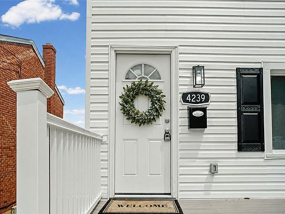 2nd image of 4239 Stanley St