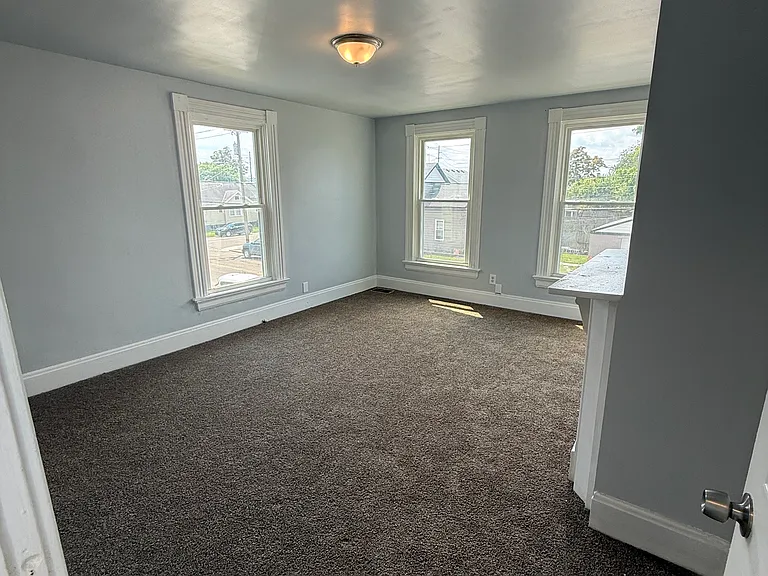 1126 Harmon Ave — Photo 8