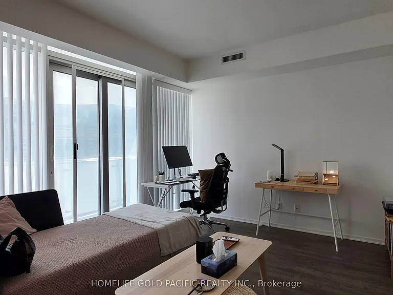 1 Bloor St E #902 — Photo 7