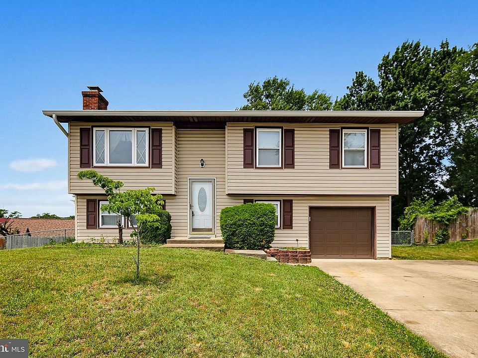 1st image of 7802 Bastille Rd