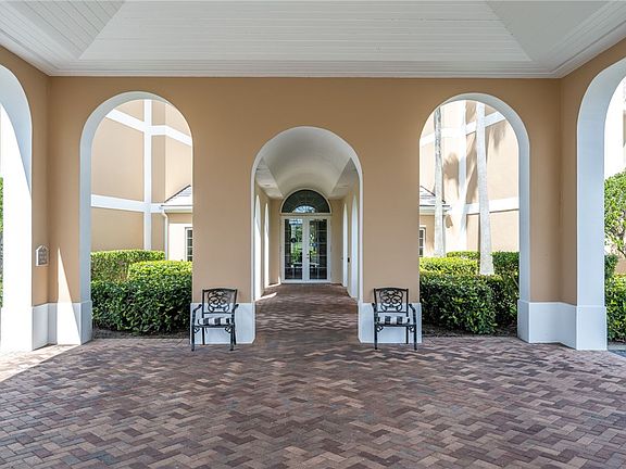 3rd image of 4775 S Harbor Dr APT 203