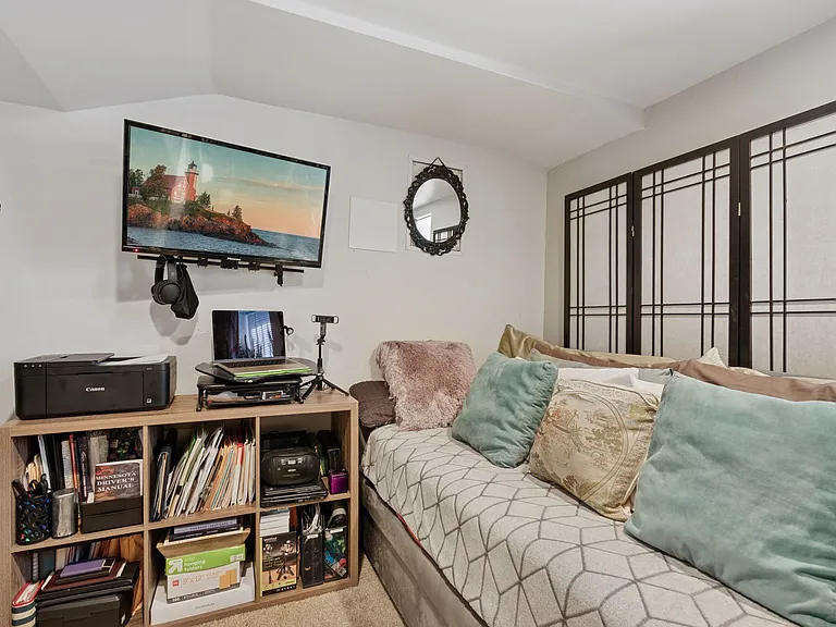 1672 Randolph Ave — Photo 15