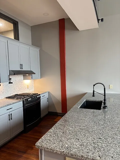 Building Photo - 715 Jefferson Ave #53