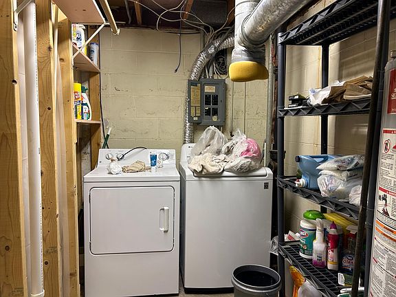3rd image of 5042 N 93rd Ave
