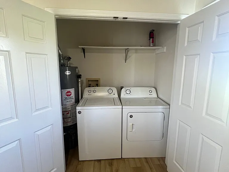 2509 Carnation Dr — Photo 7
