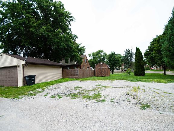 4th image of 2007 37th St