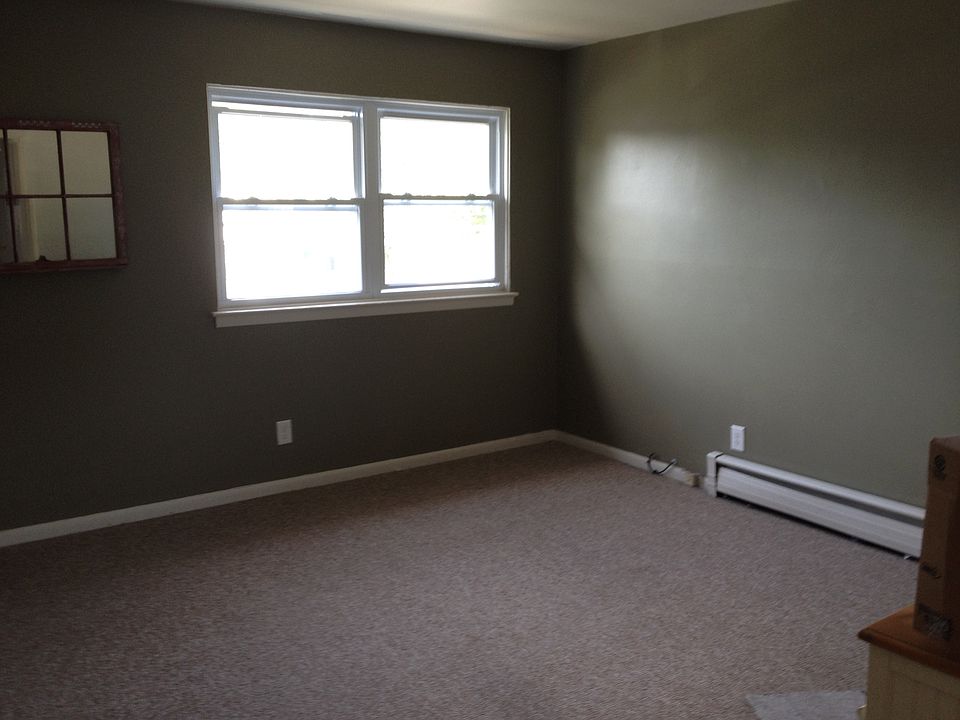 2nd image of 50 Hickory Rd