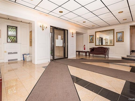 2nd image of 7 Bond St APT 3B