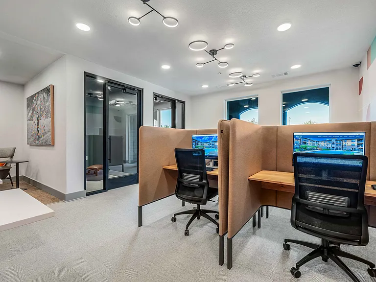 24-Hour Business Center with Computers and Wireless Printing
