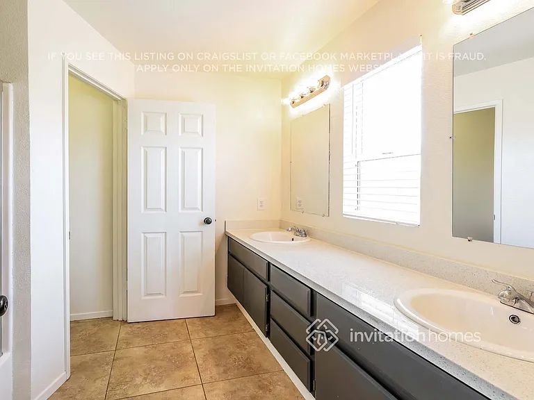 4421 Fall Ln — Photo 16