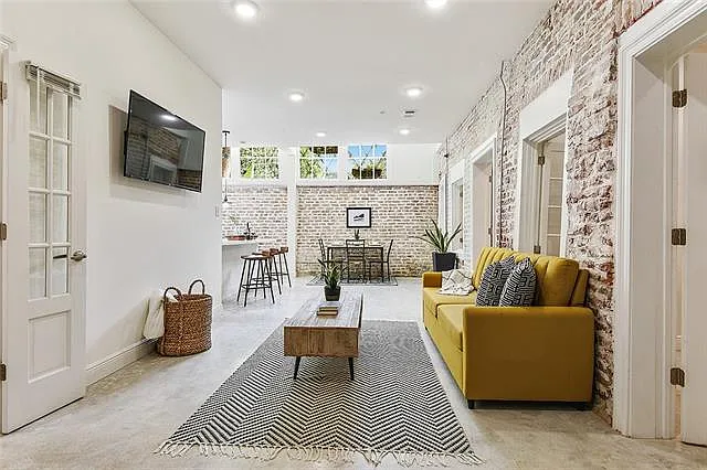 1212 N Rampart St #101 — Photo 6