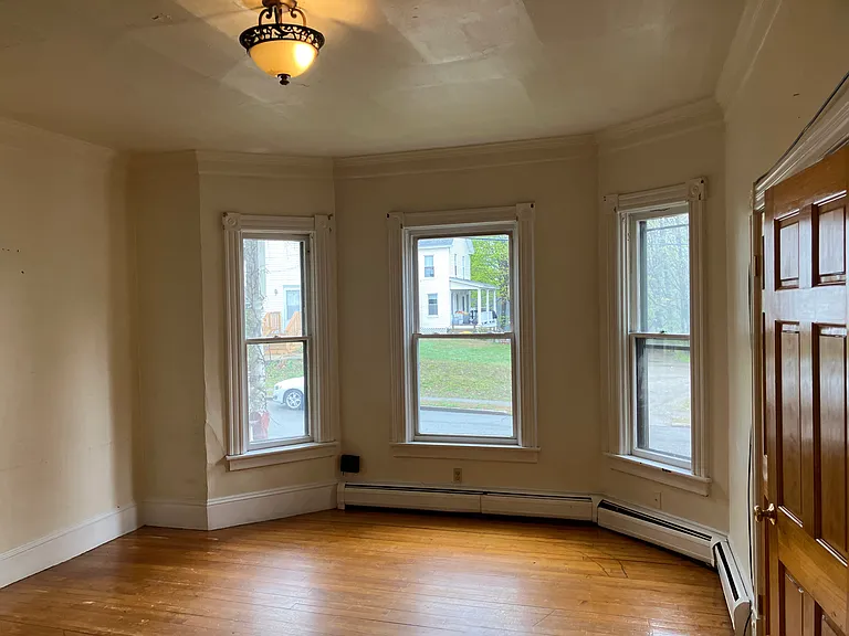 11 Pleasant St #3 — Photo 8