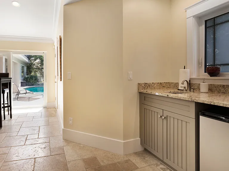445 Palm River Blvd — Photo 9