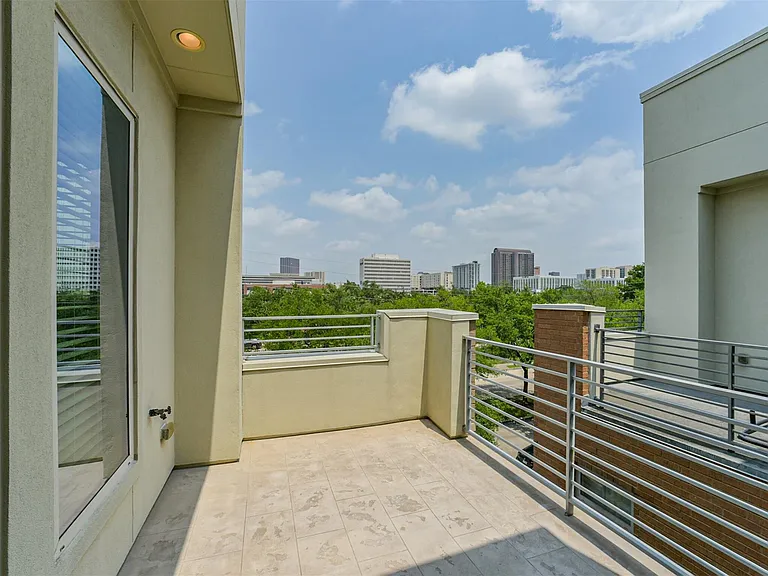 5425A Hidalgo St — Photo 42