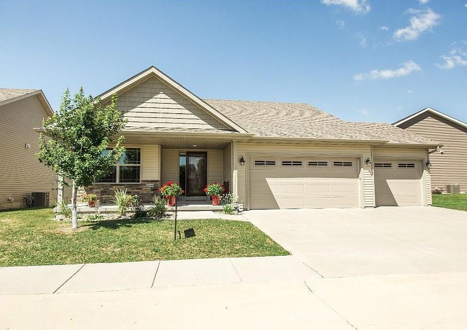 1st image of 2236 Ironwood Dr SW