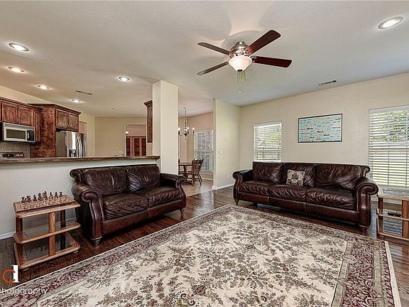 5th image of 1406 S Saint Andrews Cir