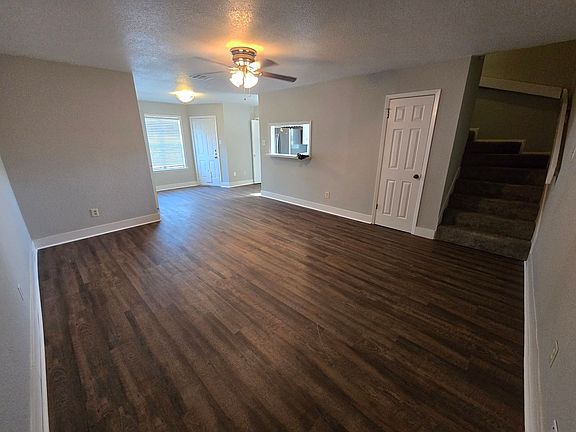3rd image of 1309 Airline Dr