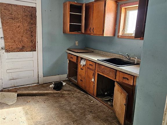 4th image of 1728 3rd Ave