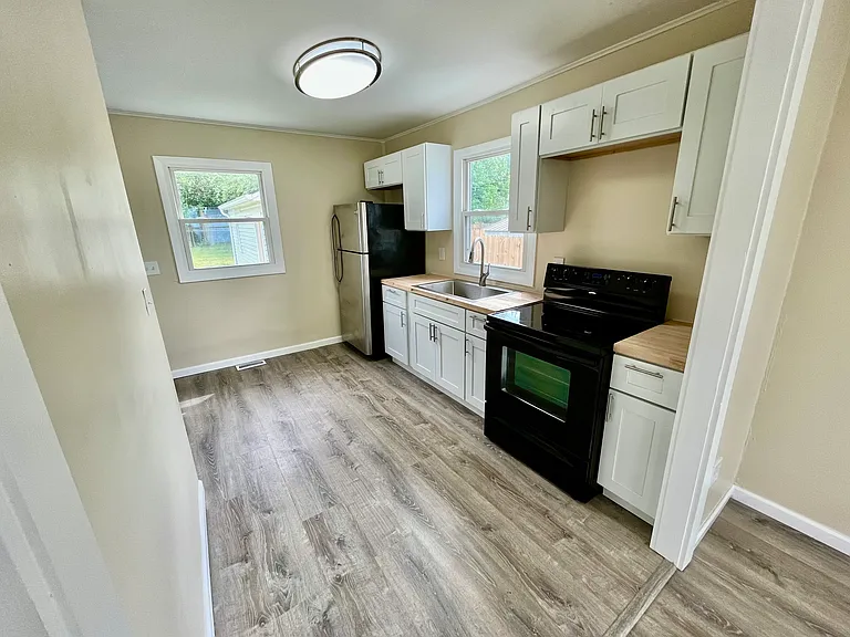 2809 Morton Dr — Photo 4