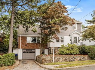 510 Mile Square Rd, Yonkers, NY 10701