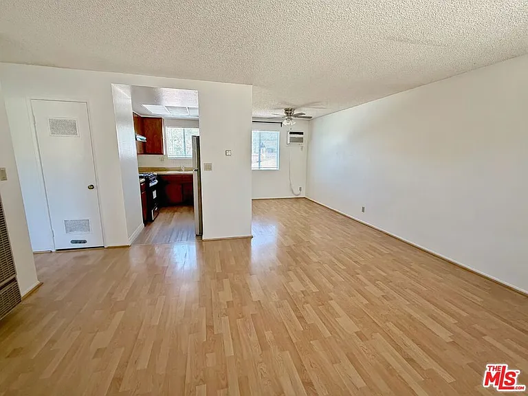 207 E Avenue 39 — Photo 10