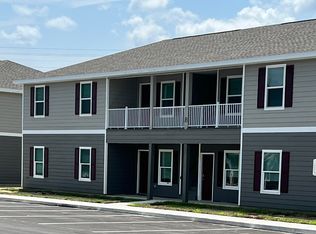 32 3rd St #1, Folkston, GA 31537