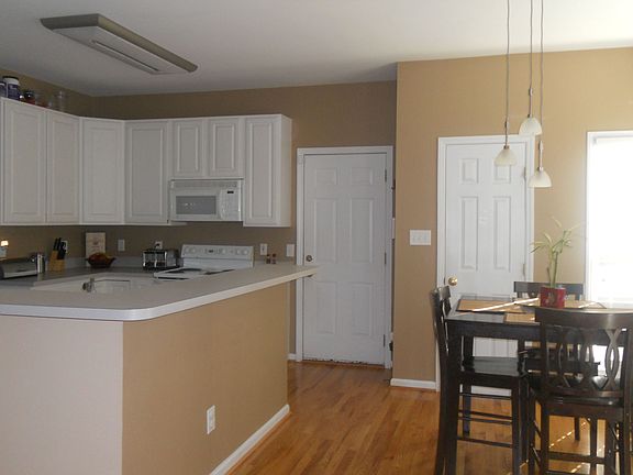 Kitchen/BreakfastNook