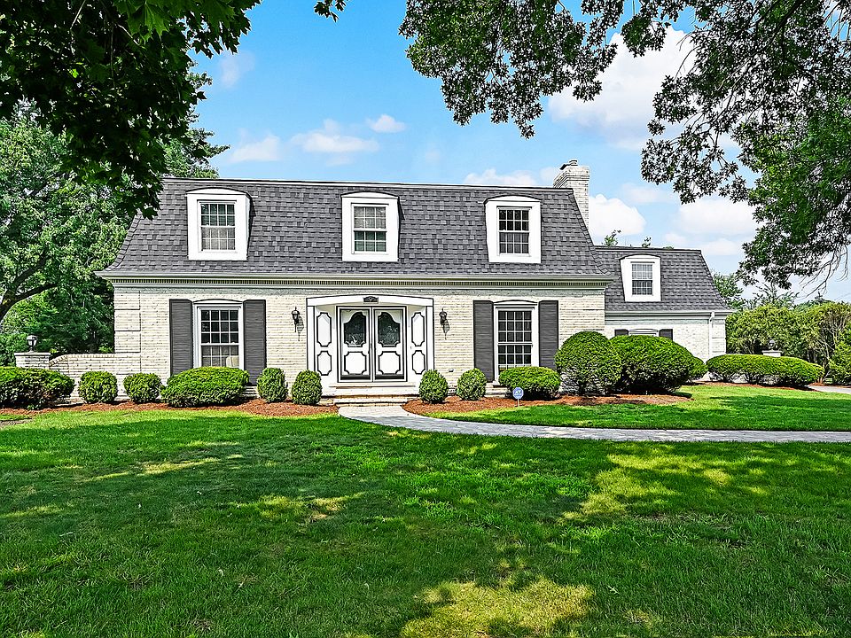1st image of 9 Kingston Dr