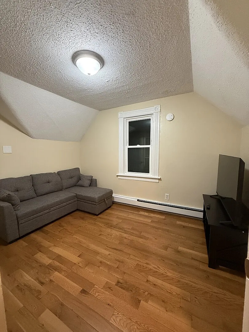 1BD & Office Apartment | Yale Hospital, Yale University, and more! — Photo 4