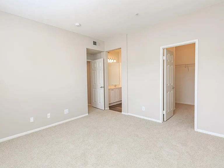 Laurel Terrace Apartment Homes — Photo 43